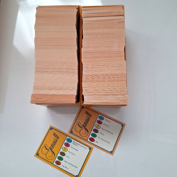 Trivial Pursuit Master Game Genus II Edition - Picture 3 of 8